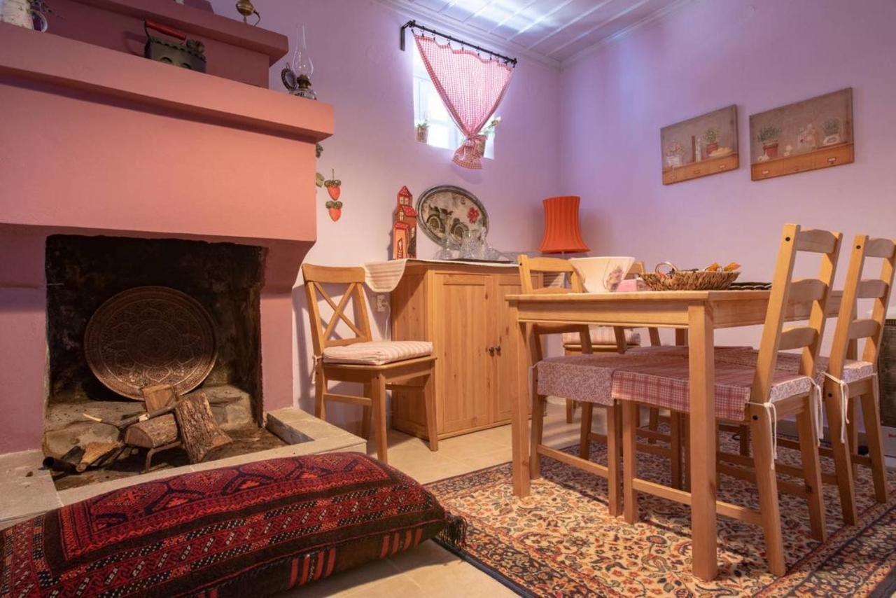 Minodora'S Guesthouse Dikorfo Eksteriør bilde